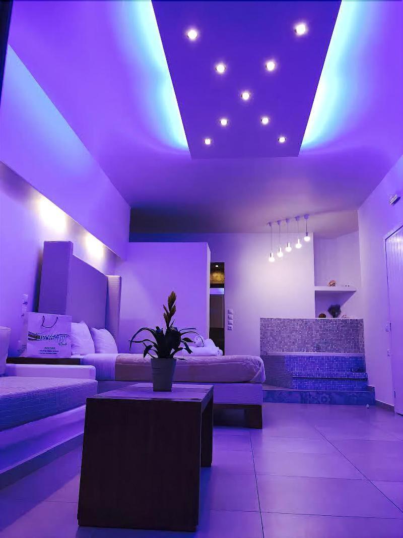 Queen Boutique Suites Mykonos Town Экстерьер фото