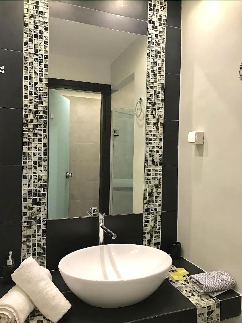 Queen Boutique Suites Mykonos Town Экстерьер фото