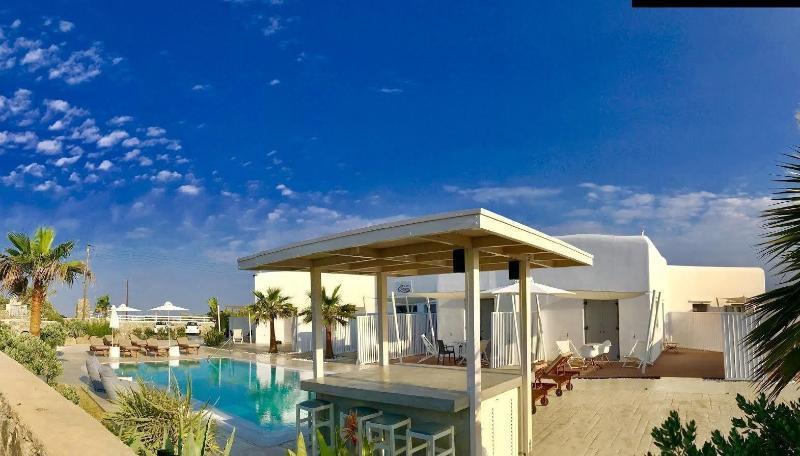 Queen Boutique Suites Mykonos Town Экстерьер фото