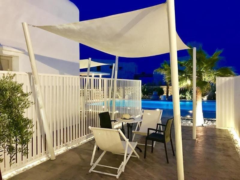 Queen Boutique Suites Mykonos Town Экстерьер фото