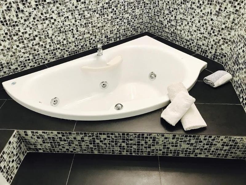 Queen Boutique Suites Mykonos Town Экстерьер фото
