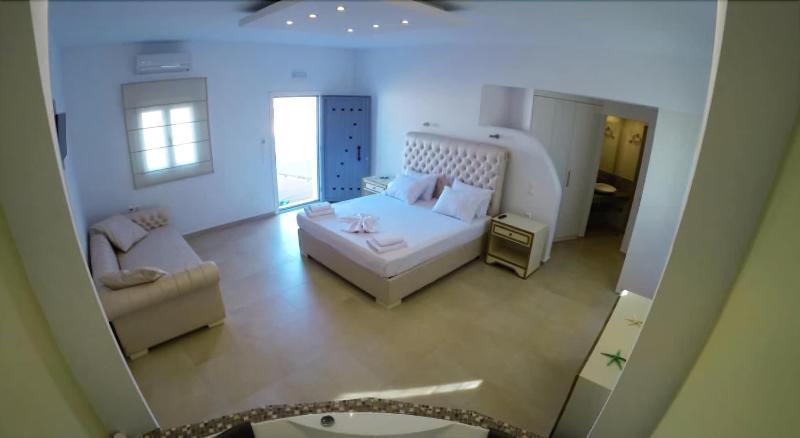 Queen Boutique Suites Mykonos Town Экстерьер фото