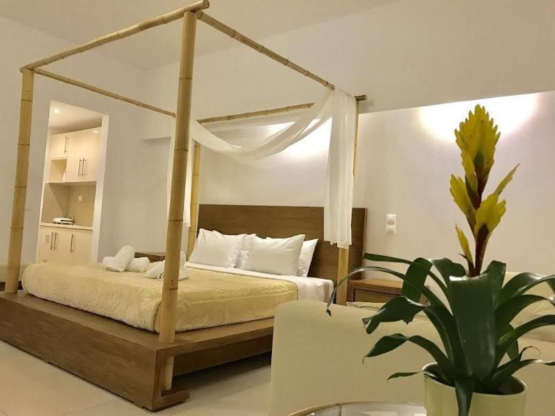 Queen Boutique Suites Mykonos Town Экстерьер фото