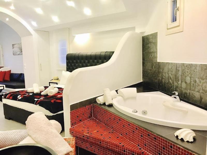 Queen Boutique Suites Mykonos Town Экстерьер фото