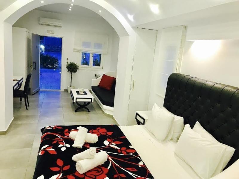 Queen Boutique Suites Mykonos Town Экстерьер фото