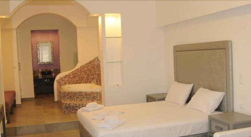 Queen Boutique Suites Mykonos Town Экстерьер фото