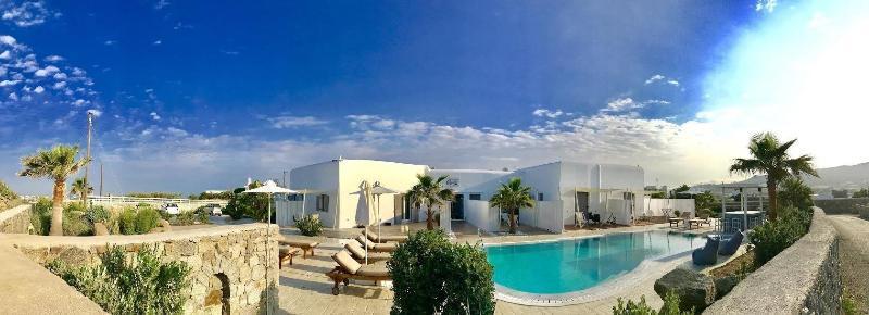 Queen Boutique Suites Mykonos Town Экстерьер фото