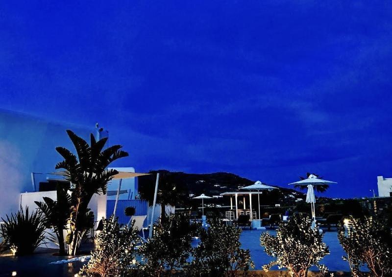 Queen Boutique Suites Mykonos Town Экстерьер фото