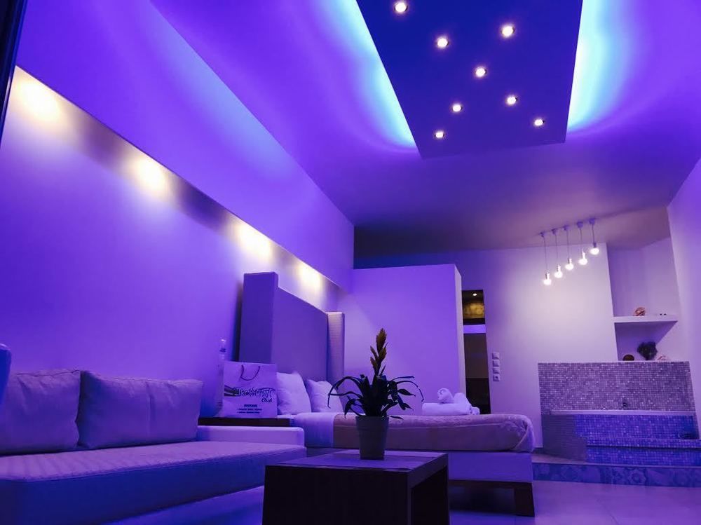 Queen Boutique Suites Mykonos Town Экстерьер фото
