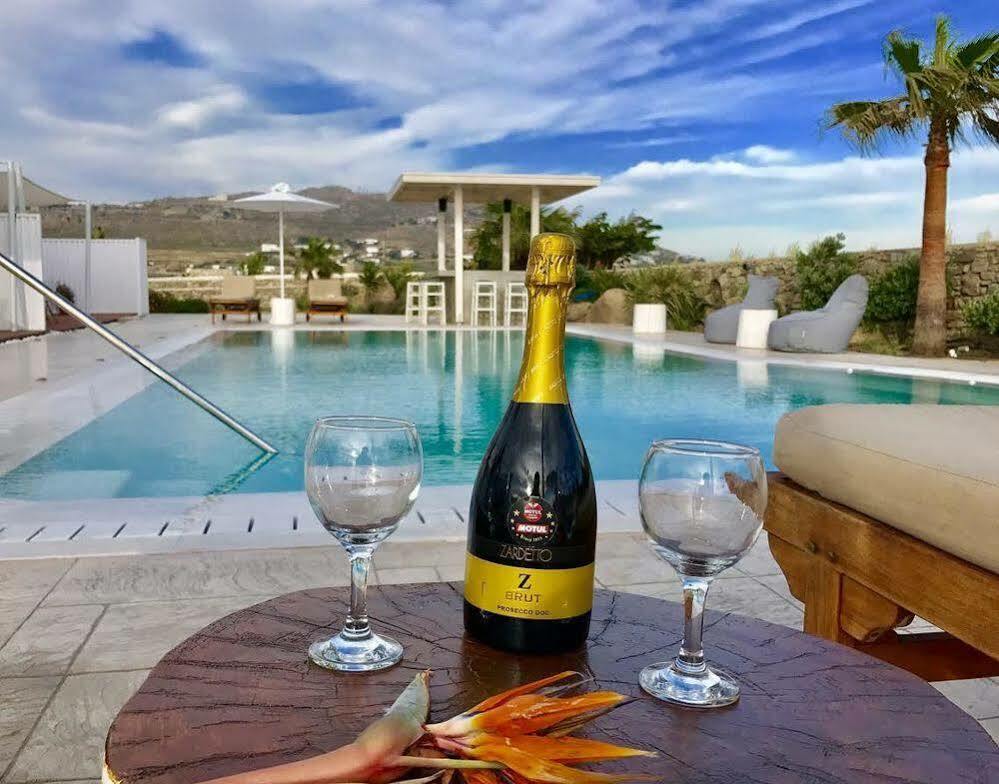 Queen Boutique Suites Mykonos Town Экстерьер фото