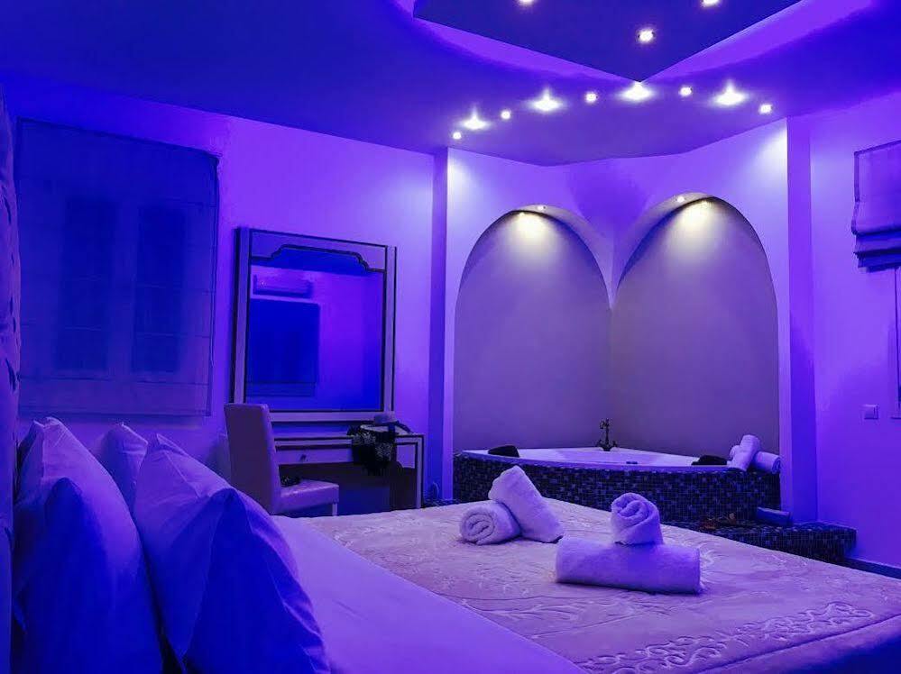 Queen Boutique Suites Mykonos Town Экстерьер фото